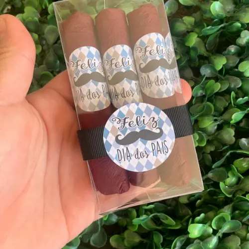 Caixinha Baby Acetato Com 3 Charutos De Chocolate Recheados