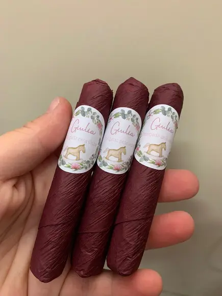 Charutos de Chocolate ao Leite Maternidade