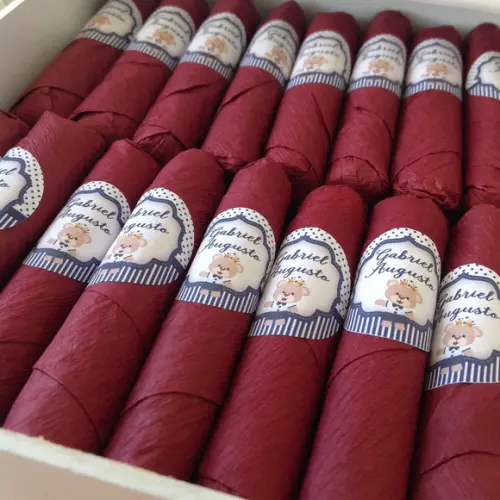 Charutos de Chocolate ao Leite Recheados
