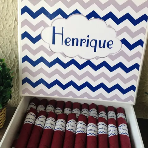 Charutos de Chocolate Recheados Chevron