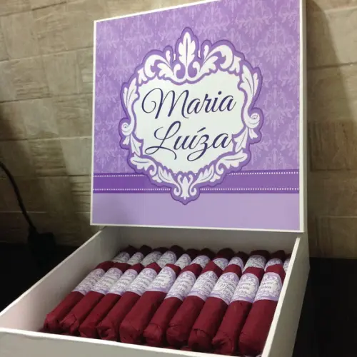 Charutos de Chocolate Recheados Lilás