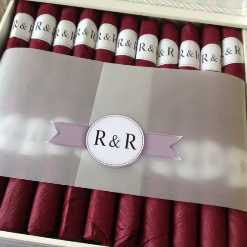 Charutos de Chocolate Recheados Premium Avulso