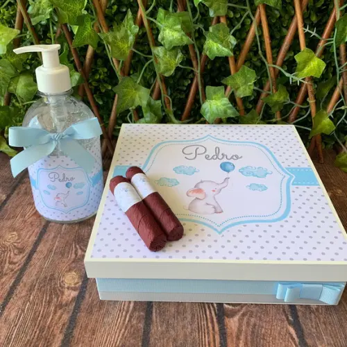 Kit Caixa Luxo + 50 Charutos Chocolate + Álcool Gel 500ml