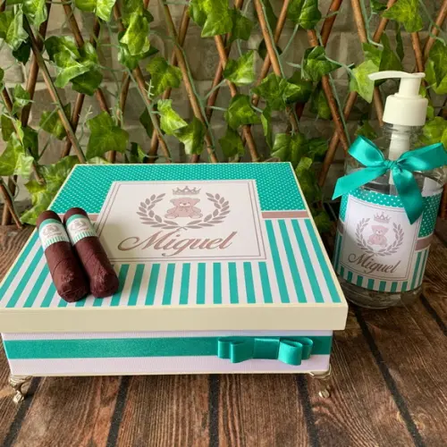 Kit Caixa Premium + 30 Charutos Chocolate + Álcool Gel 500ml