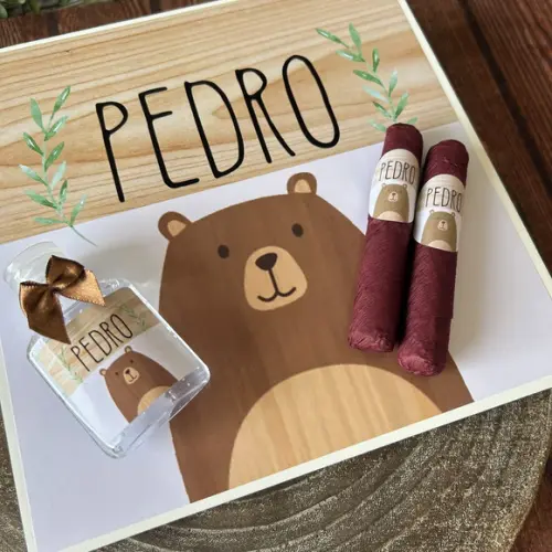 Kit Caixa Simples + 25 Charutos + 25 Alcool Gel Lacinho