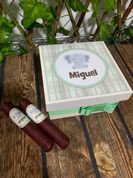 Mini Caixa + 10 Charutos Chocolate Elefantinho