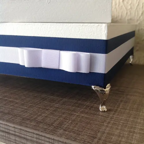 Pezinhos de metal para caixinhas MDF