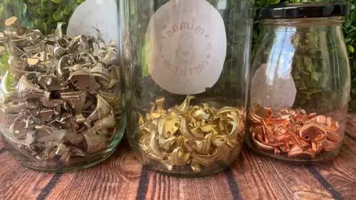 Pezinhos de Metal para Caixinhas mdf Dourado