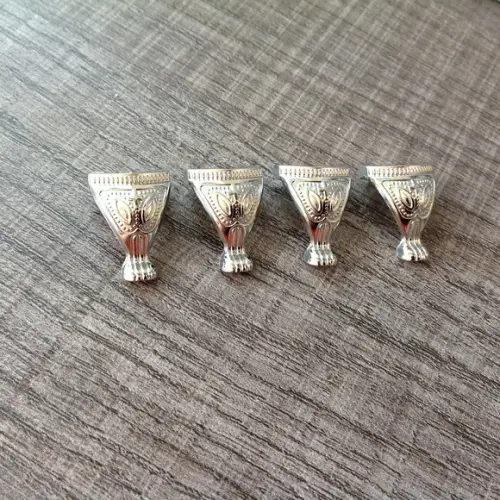 Pezinhos de Metal para Caixinhas mdf Prata