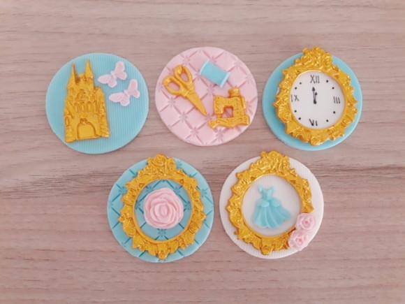 Aplique de pasta americana Cinderela para pirulito/cupcake