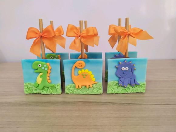 Aplique de pasta americana Dinossauro Baby para pão de mel