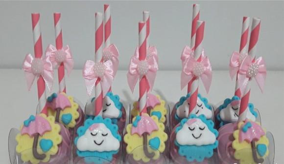 Aplique pasta americana Chuva de Amor para brigadeiro