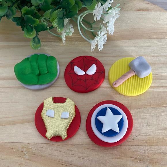 Aplique Pasta Americana Vingadores para Cakepop, Brigadeiros