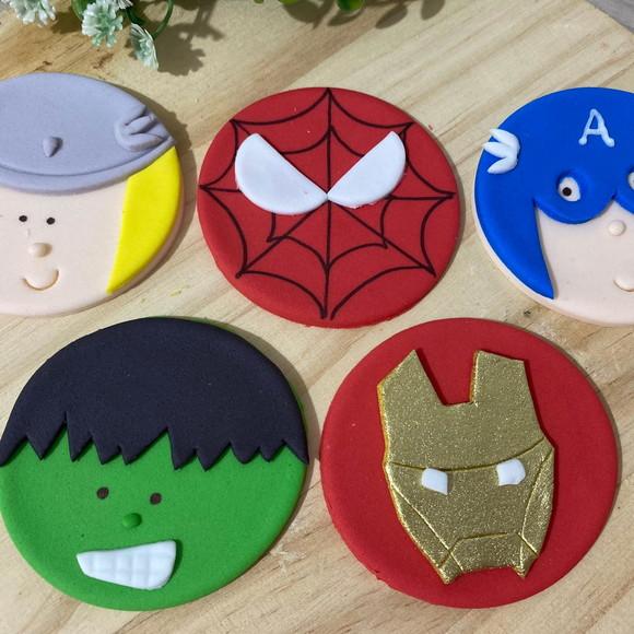 Aplique pasta americana Vingadores para pirulito