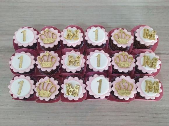 Apliques de Pasta Americana Realeza para Brigadeiro/ Trufa