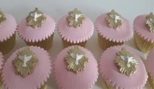 Aplique de pasta americana Batizado para cupcake