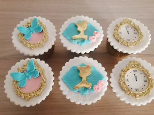 Aplique de pasta americana Cinderela para pirulito/cupcake