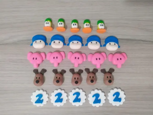 Aplique de pasta americana Pocoyo para brigadeiros/trufas