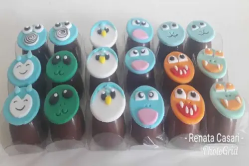 Aplique de pasta americana para cakepop/brigadeiro Pokemon