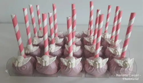 Aplique em pasta americana batizado para trufas, brigadeiros