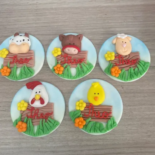 Aplique em Pasta Americana Fazendinha para Pirulito/cupcke