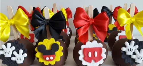 Aplique pasta americana mickey para maçã