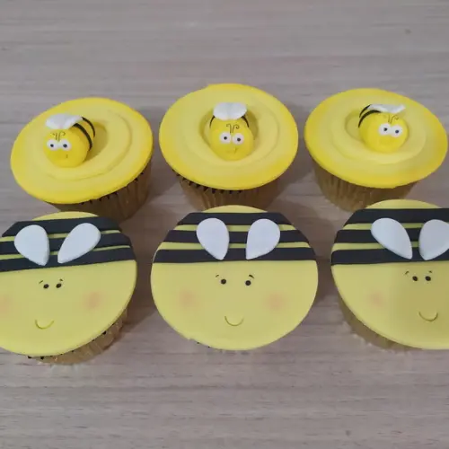 Apliques em Pasta Americana Abelhinha para Cupcake