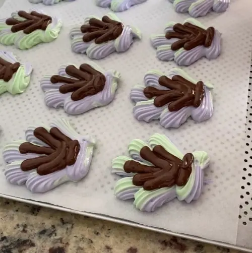 Concha de Suspiro Recheado de Nutella