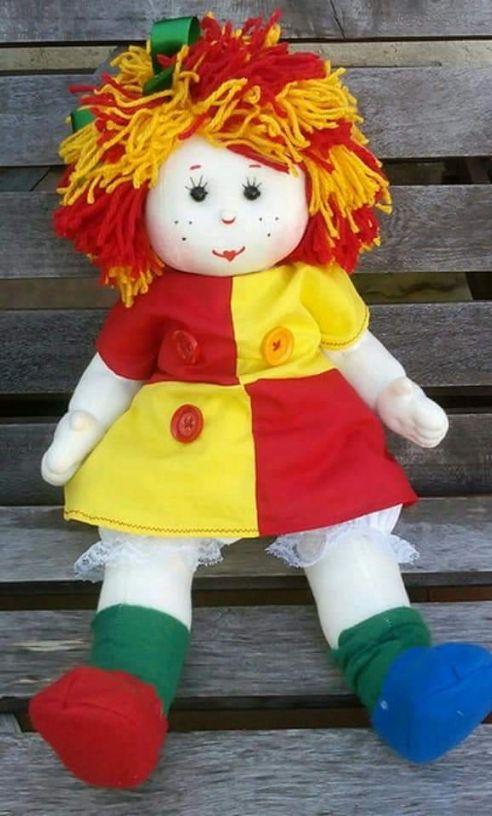 Boneca Emília de pano - 40 cm