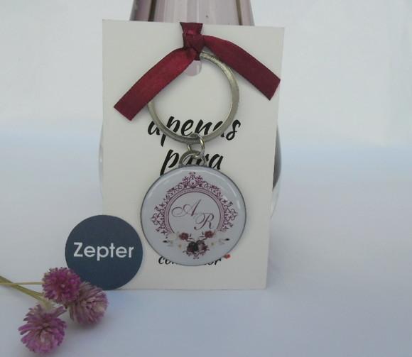 Chaveiro de Metal Brasão Marsala Casamento Personalizado