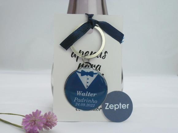 Chaveiro para Padrinhos de Casamento com Terno Personalizado
