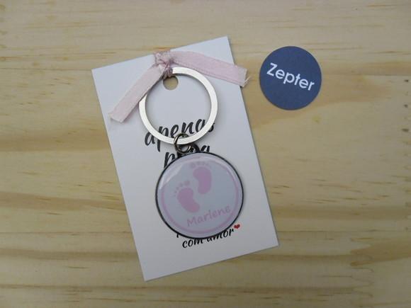 Chaveiro Pezinhos Chá de Bebê Lembrancinha Personalizada