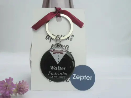 Chaveiro para Padrinhos de Casamento com Terno Personalizado