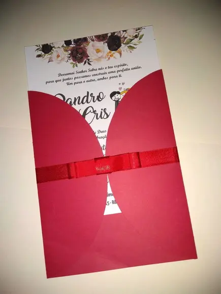 Convite de casamento vermelho com laço