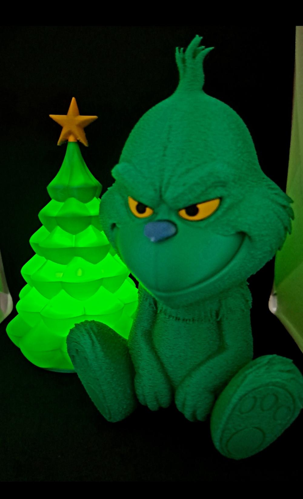 Boneco Grinch e Árvore de Natal 3d