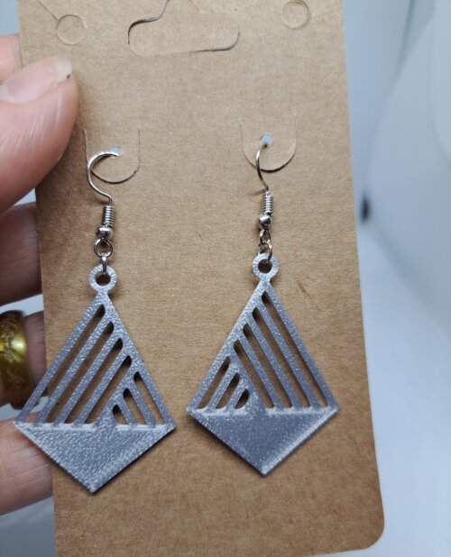 Brinco Triangular 3D