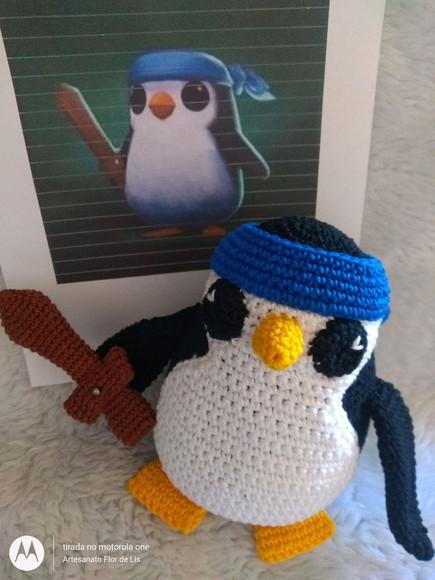 Amigurumi - Boneco Pengu Featherknight de Crochê