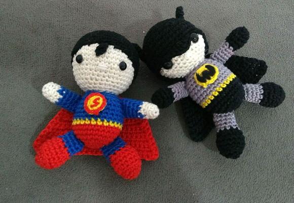 Amigurumi Batman ou Superman