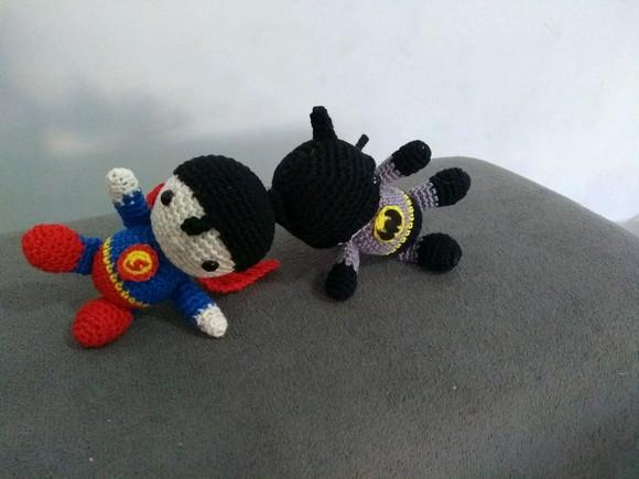 Amigurumi Batman ou Superman
