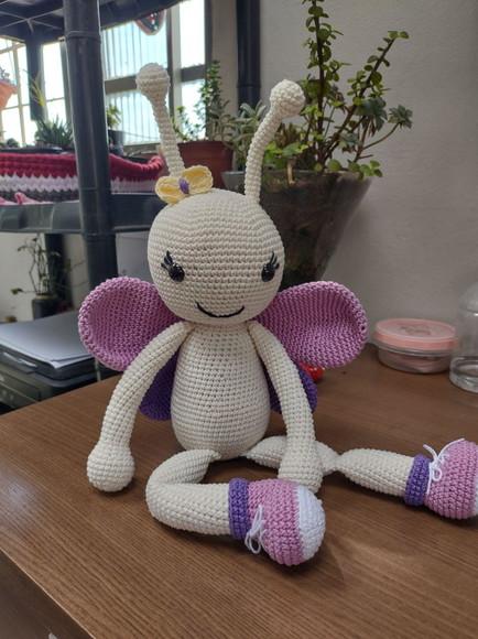 Amigurumi Borboleta Cristal tamanho 50 cm