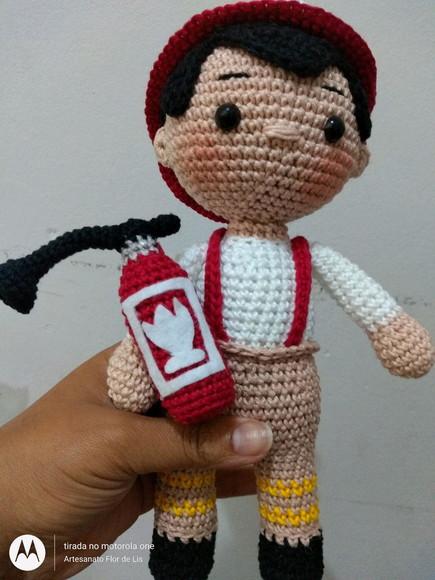 Amigurumi Chocalho Bombeiro