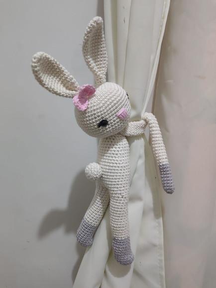 Amigurumi Coelha Menina - crochê
