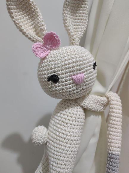 Amigurumi Coelha Menina - crochê