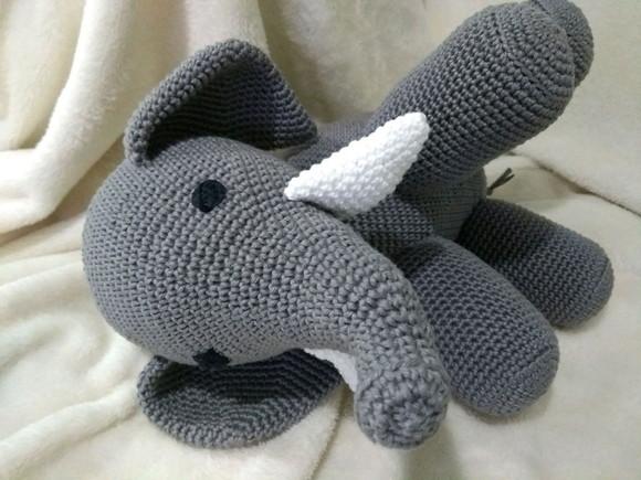 Amigurumi Elefante Cinzento