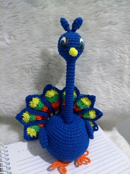 Amigurumi Pavão , porta caneta
