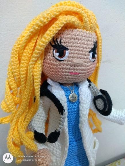 Amigurumi Profissões - Médica