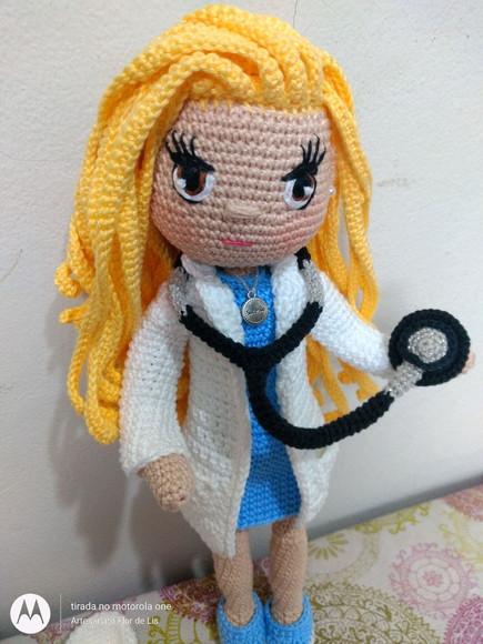 Amigurumi Profissões - Médica
