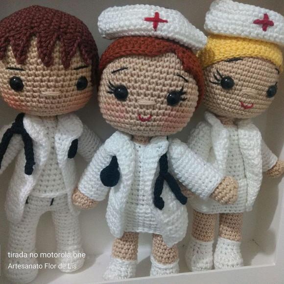 Amigurumi Profissões - Enfermeira ou Enfermeiro