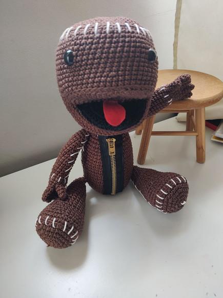 Amigurumi Sackboy em Crochê - Tamanho Grande