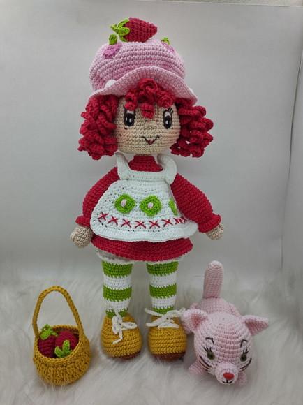 Boneca Moranguinho com Gatinho e Cestinha